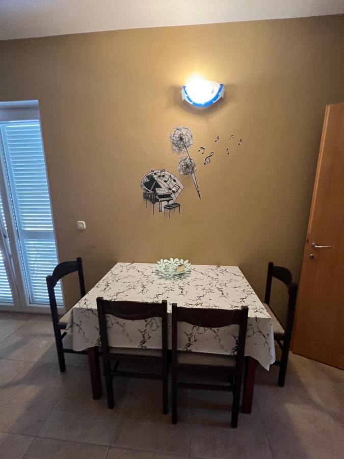 Apartment Dilba Novalja Extérieur photo